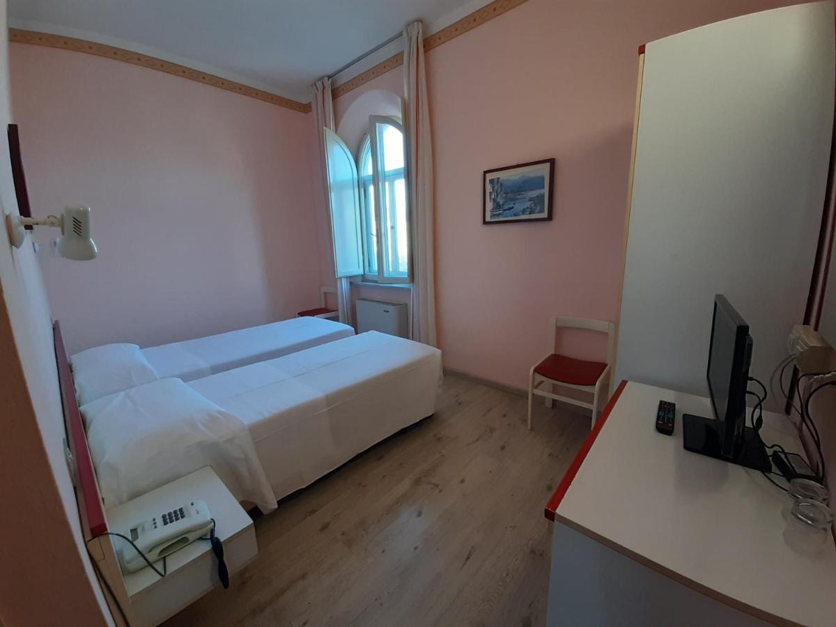 Elba Hotel Rosignano Solvay Buitenkant foto
